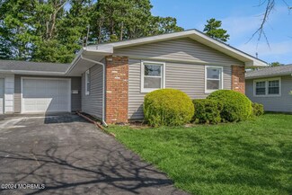 7 Arnold St, Brick, NJ 08724