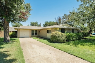 832 Greenhaven Dr, Richardson, TX 75080