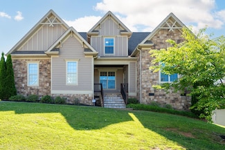 8885 McKenzie Farm Dr, Ooltewah, TN 37363
