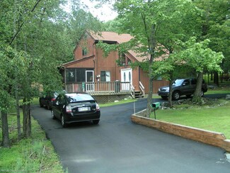 116 Mountain Top Dr, Bushkill, PA 18324