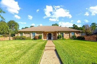 3100 Lake Forest Dr, Tyler, TX 75707