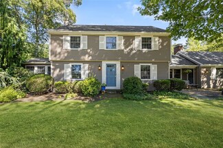 78 Newell Dr, Cumberland, RI 02864