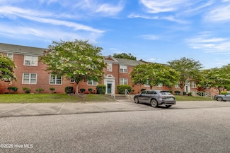 2940 Oleander Dr Unit F5, Wilmington, NC 28403