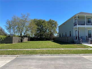 2313 Mehle St, Arabi, LA 70032