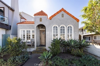 1113 W Balboa Blvd, Newport Beach, CA 92661