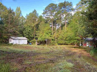 2692 St Anne Rd, Carthage, MS 39051