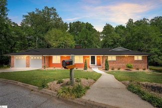 102 Ramblewood Ln, Greenville, SC 29615
