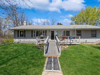 19551 Kirkwood St, Milo, IA 50166