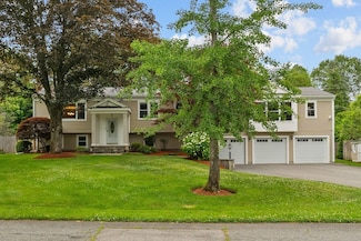4 Richard Cir, Andover, MA 01810