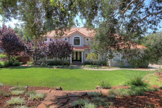 1380 Villa Dr, Los Altos, CA 94024