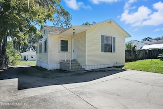 1546 River Hills Cir W, Jacksonville, FL 32211