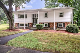 4 Andrews Rd, Wakefield, MA 01880
