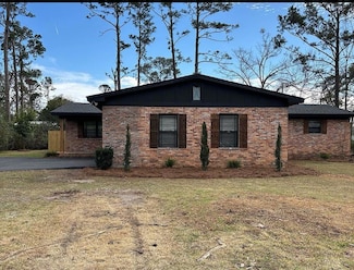 909 Pineridge Dr, Valdosta, GA 31602