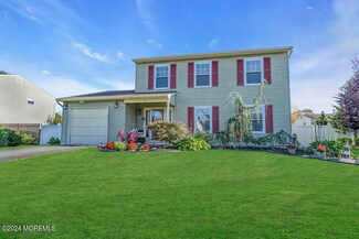 9 Briartwist Ln, Howell, NJ 07731