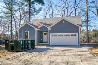 33 Phalanx St, Tyngsboro, MA 01879