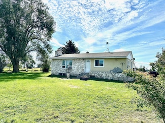 499 N 400 E, Firth, ID 83236