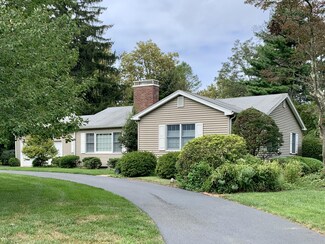 22 Robin Rd, Rumson, NJ 07760