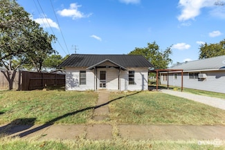 213 W Cottonwood St, Archer City, TX 76351