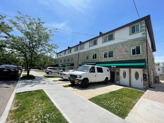 5362 61st St, Maspeth, NY 11378