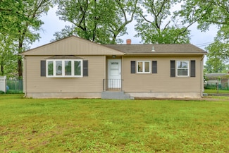 438 Reed Ave, Windsor Locks, CT 06096