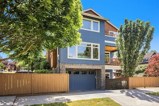 203 NE 77th St, Seattle, WA 98115