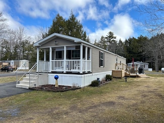 88 Pineland Dr, Winthrop, ME 04364