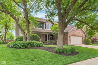 10673 Misty Hollow Ln, Fishers, IN 46038