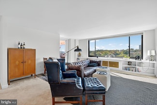 1011 Arlington Blvd Unit 1042, Arlington, VA 22209