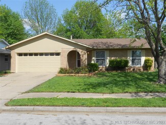 1667 S Pecan Place, Broken Arrow, OK 74012
