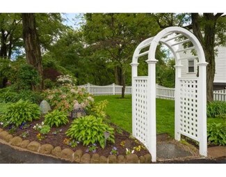 98 Lebanon St Unit 100, Malden, MA 02148