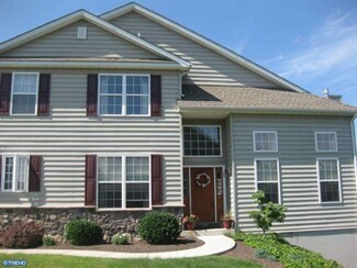 404 Ridgeview Dr, Morgantown, PA 19543