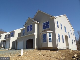 35 Emily Ct, Reading, PA 19606