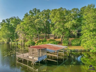 254 and 248 Mossland Dr, Perry, GA 31069