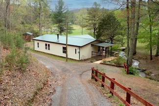 349 Kirby Ln, Murphy, NC 28906