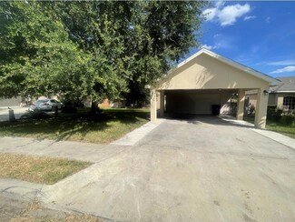1474 Rock Hill Dr, Eagle Pass, TX 78852