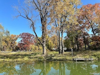 4120 Navarra St, White Lake Township, MI 48383