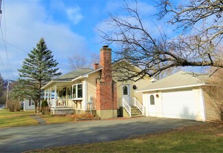 116 Pleasant St, Ludlow, VT 05149