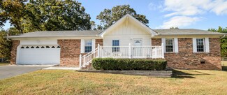 4250 Green Acres Dr, Ooltewah, TN 37363