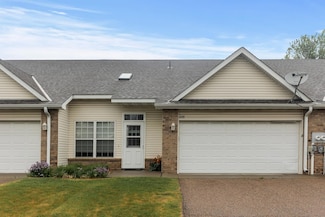 239 Appleblossom Ln, Shakopee, MN 55379