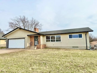 2060 Larpenteur Ave E, Saint Paul, MN 55109