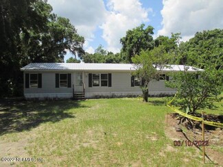 523 W Main St, Pomona Park, FL 32181