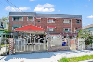 4415 Mundy Ln, Bronx, NY 10466
