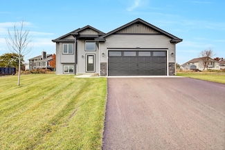 2873 11th Ave NE, Sauk Rapids, MN 56379