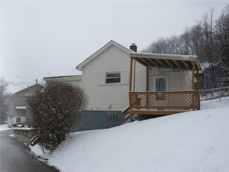 811 Maple Dr, White Oak, PA 15131