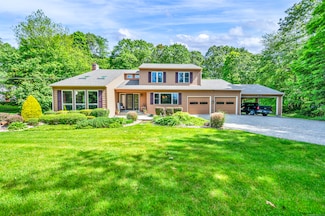 15 Quigley Rd, Wallingford, CT 06492