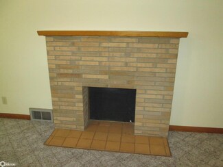 207 E 10th St, Atlantic, IA 50022