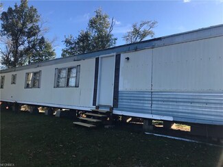 776 Girtys Point Rd, Wheeling, WV 26003