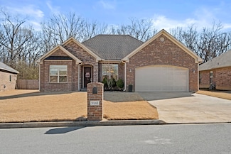 9141 Meadow Gardens Cir, Sherwood, AR 72120