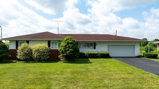 2052 Lorimer Dr NE, Newark, OH 43055