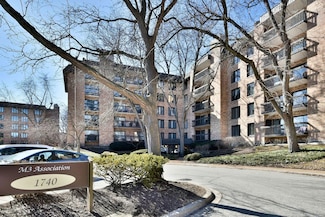 1740 Mission Hills Rd Unit 106, Northbrook, IL 60062